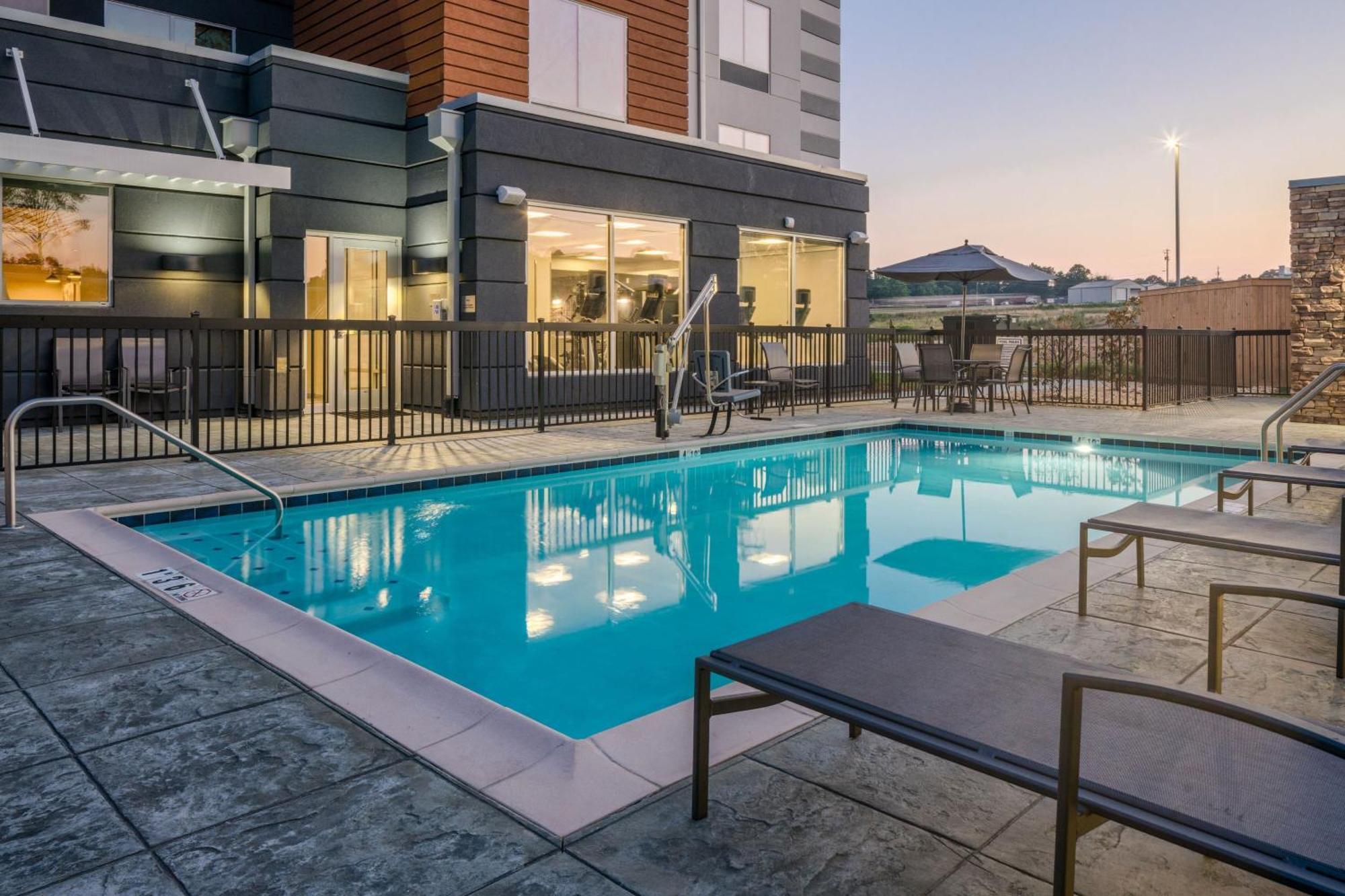 Fairfield By Marriott Inn & Suites Albertville Экстерьер фото